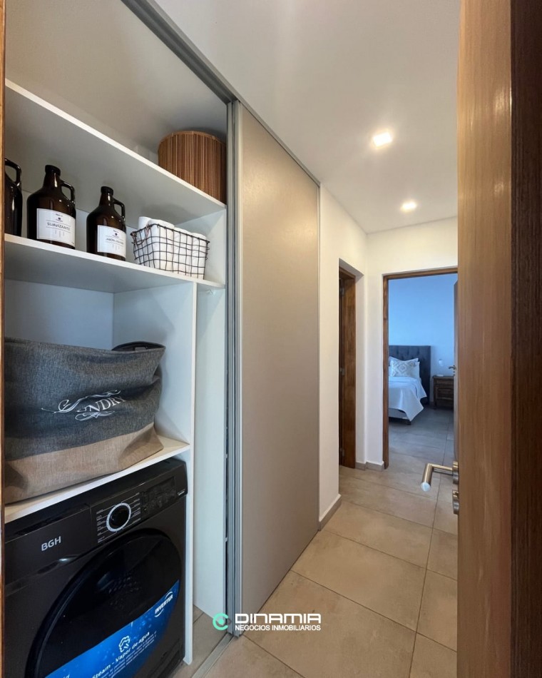 SE VENDE CASA EN BARRIO VILLA DEL PARQUE, VILLA RUMIPAL.