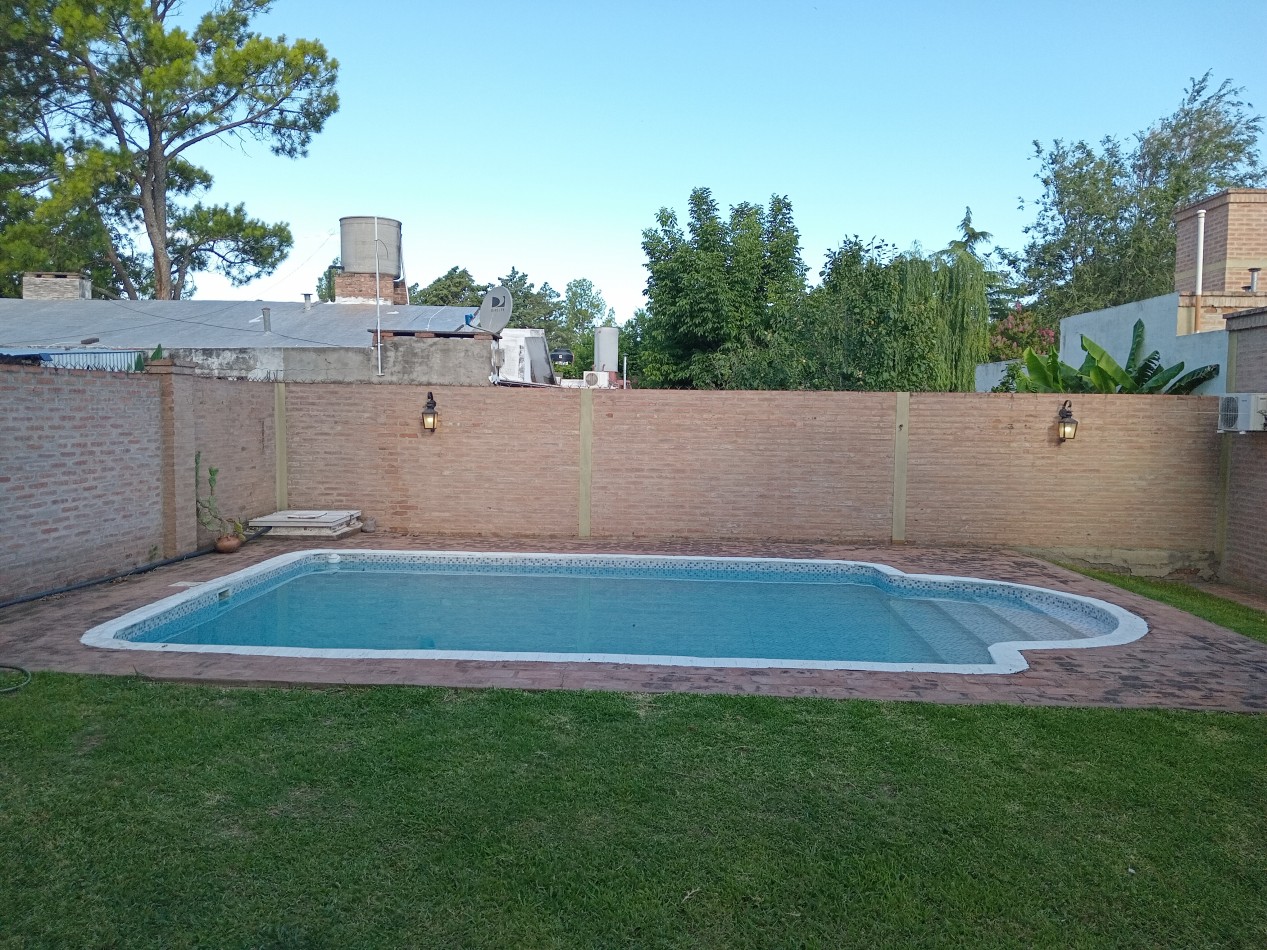 SE ALQUILA CASA CERCA DEL CENTRO EN VILLA DEL DIQUE