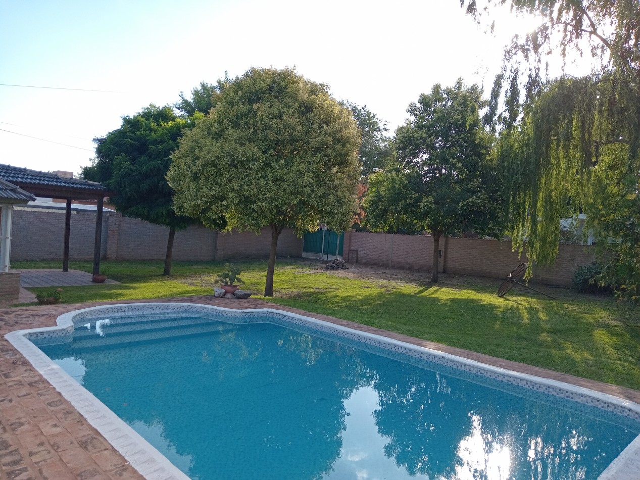 SE ALQUILA CASA CERCA DEL CENTRO EN VILLA DEL DIQUE