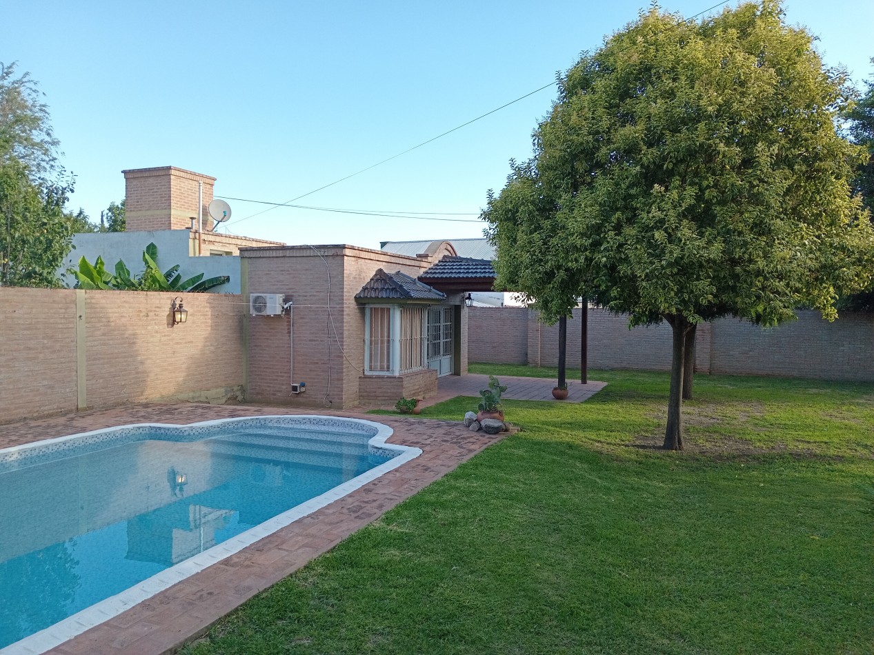 SE ALQUILA CASA CERCA DEL CENTRO EN VILLA DEL DIQUE