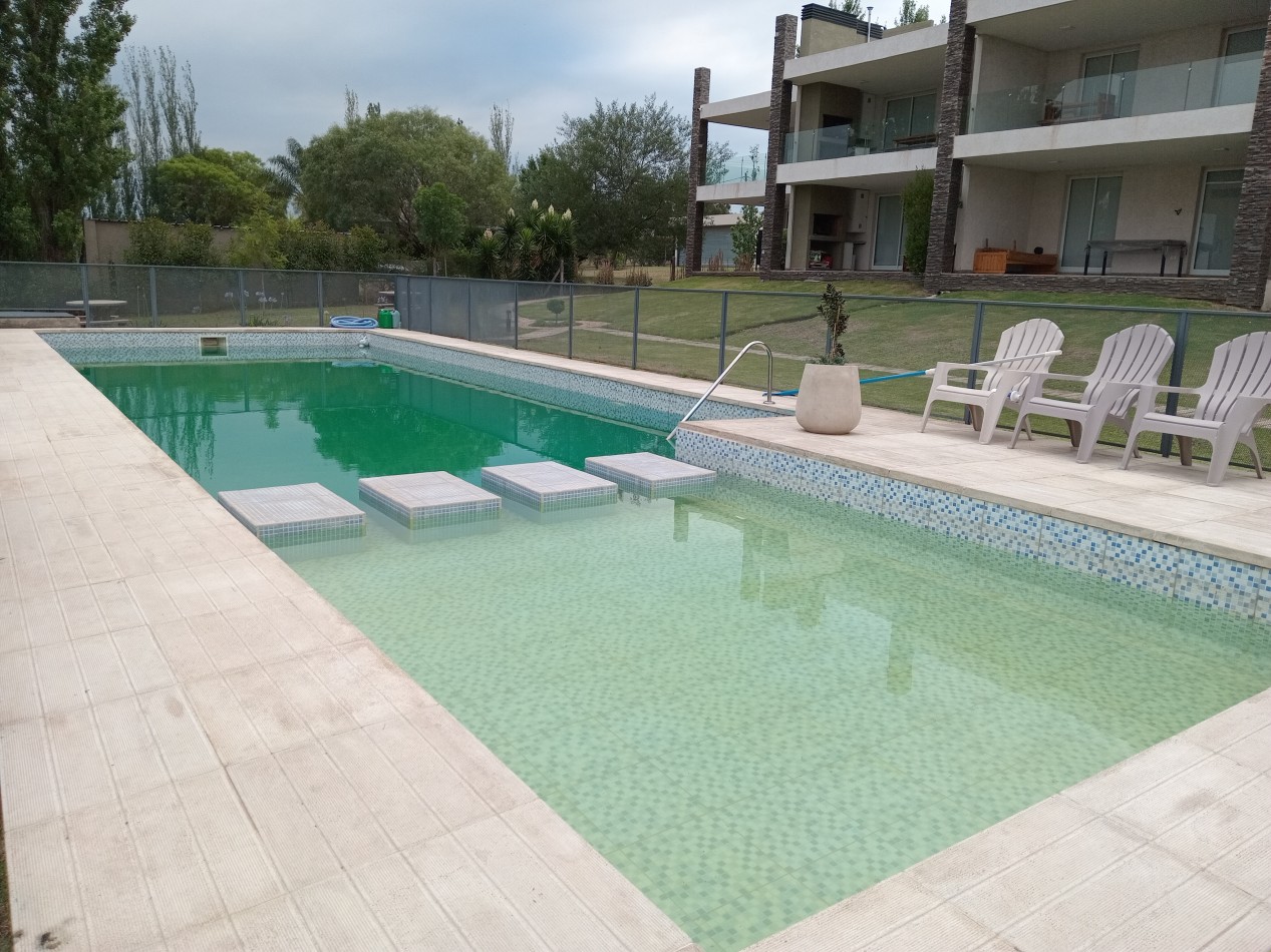 SE ALQUILA DEPARTAMENTO FRENTE AL LAGO EN VILLA RUMIPAL