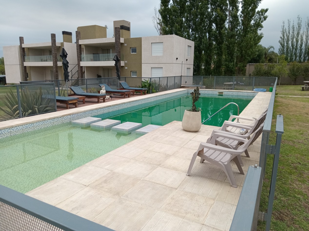 SE ALQUILA DEPARTAMENTO FRENTE AL LAGO EN VILLA RUMIPAL