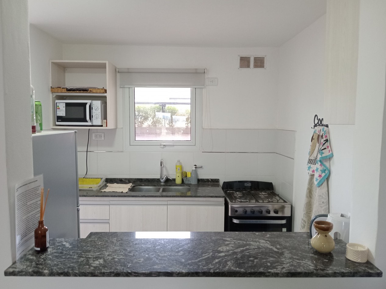 SE ALQUILA DEPARTAMENTO FRENTE AL LAGO EN VILLA RUMIPAL