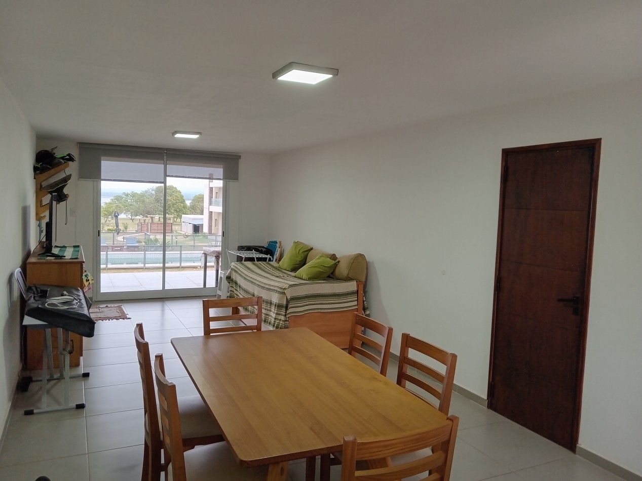 SE ALQUILA DEPARTAMENTO FRENTE AL LAGO EN VILLA RUMIPAL