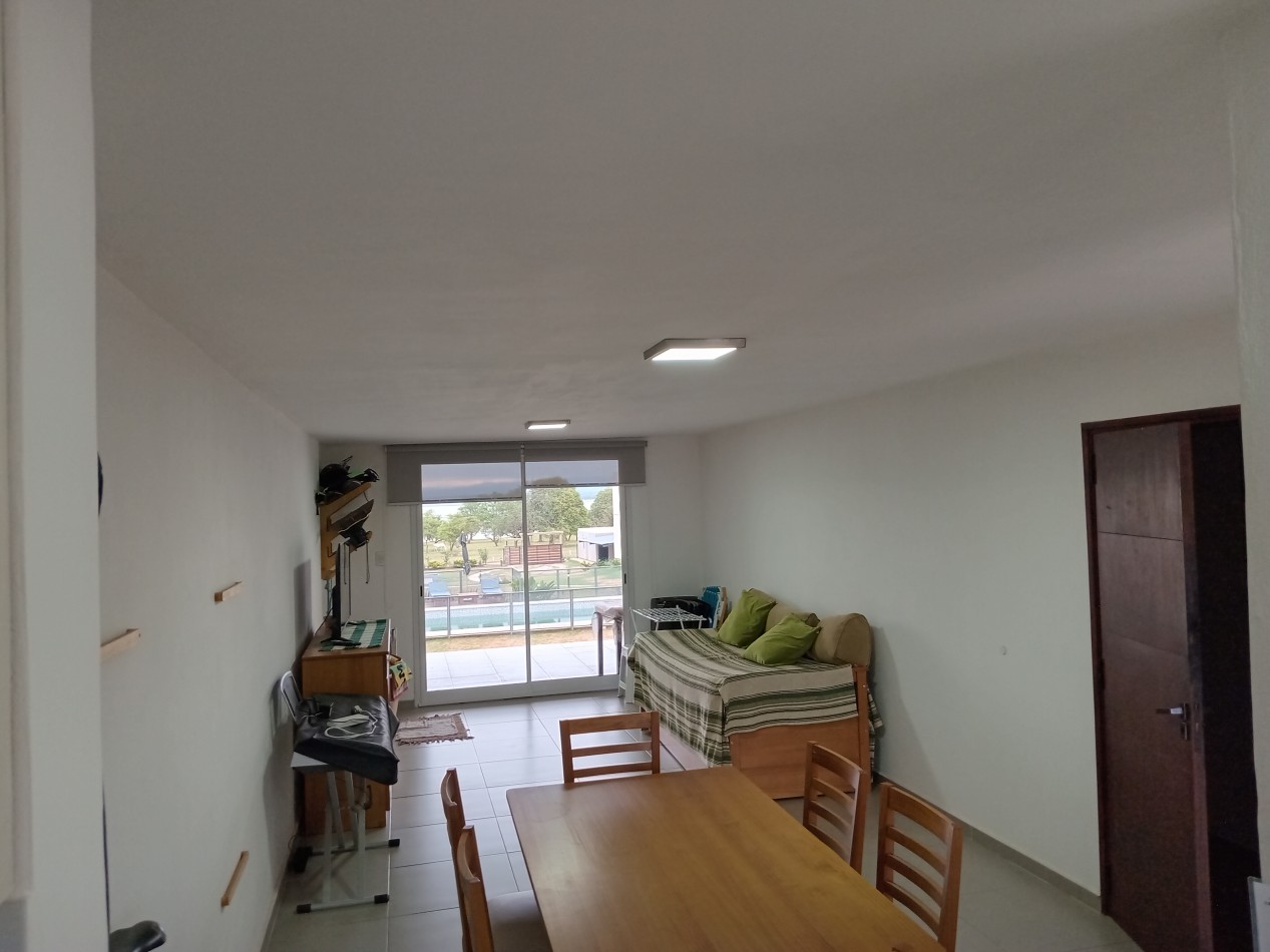 SE ALQUILA DEPARTAMENTO FRENTE AL LAGO EN VILLA RUMIPAL