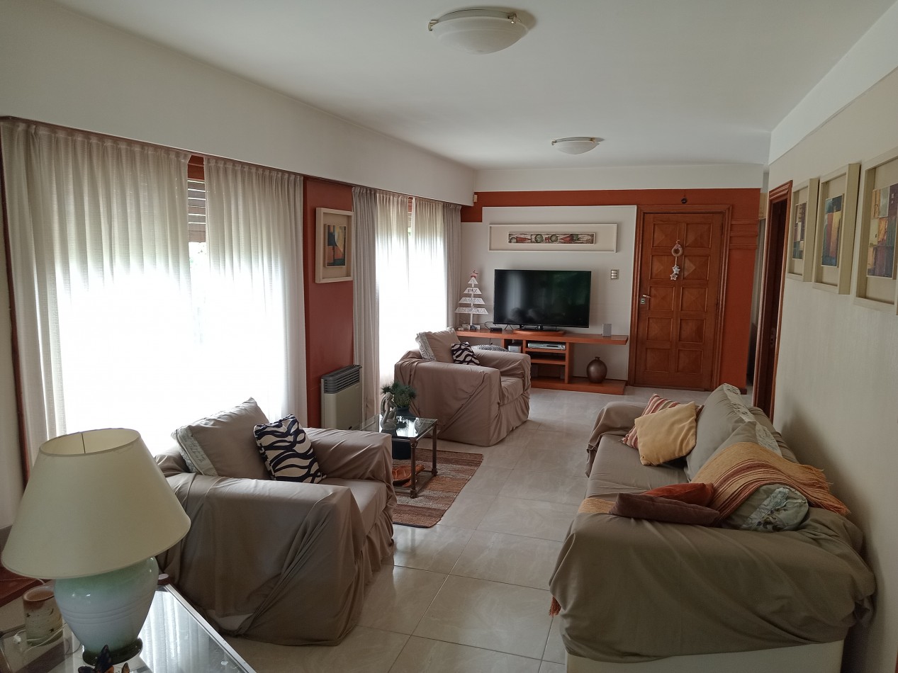 SE ALQUILA HERMOSA CASA EN VILLA RUMIPAL