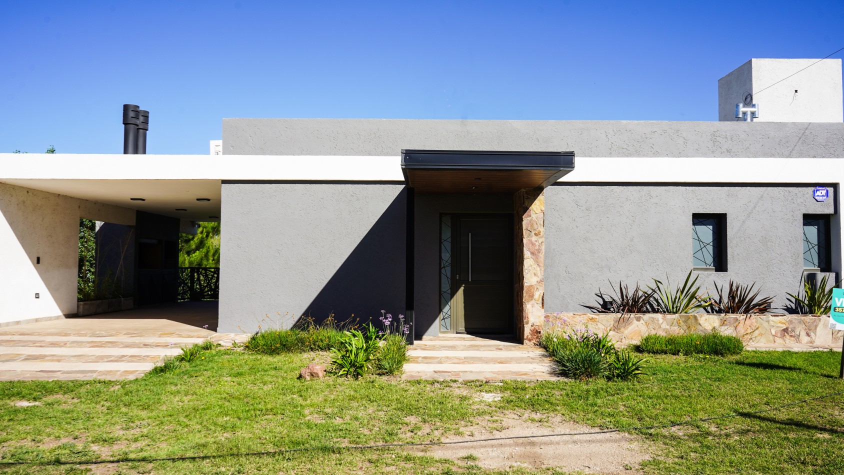 HERMOSA CASA A LA VENTA EN VILLA NATURALEZA, VILLA RUMIPAL