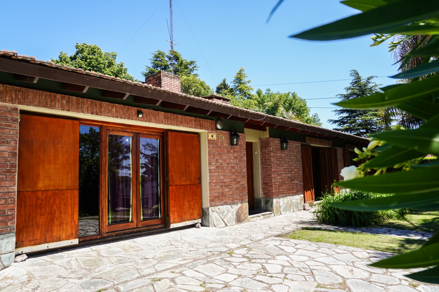 SE VENDE CASA EN VILLA DEL DIQUE EN ZONA CONOCIDA COMO EMBALSINA 