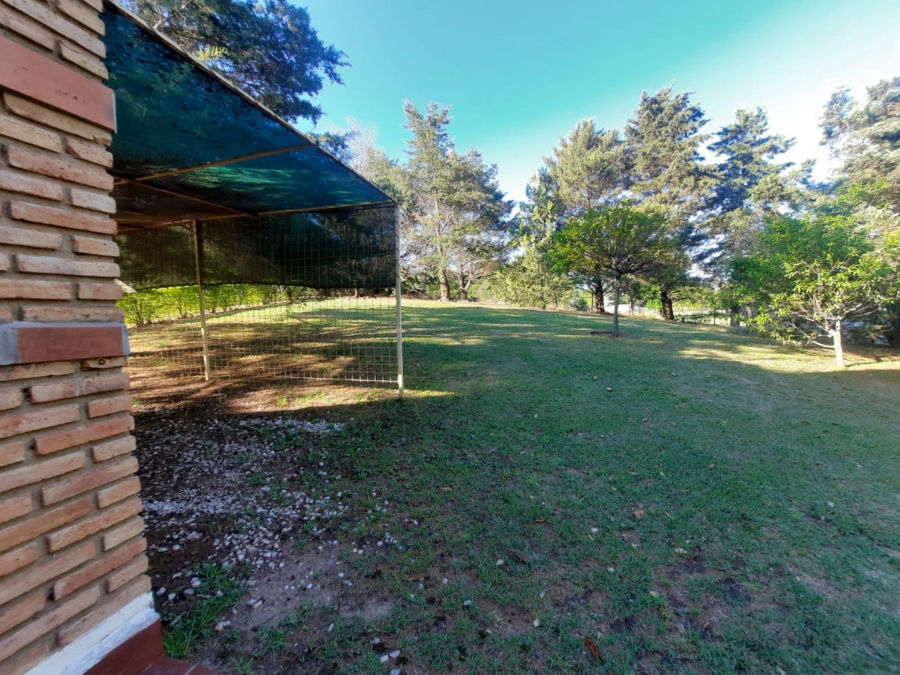 SE VENDE CASA ALPINA, EXCELENTE UBICACION. OPORTUNIDAD.