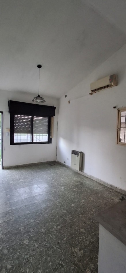 CASA EN ZONA COMERCIAL, IDEAL PARA VIVIR 