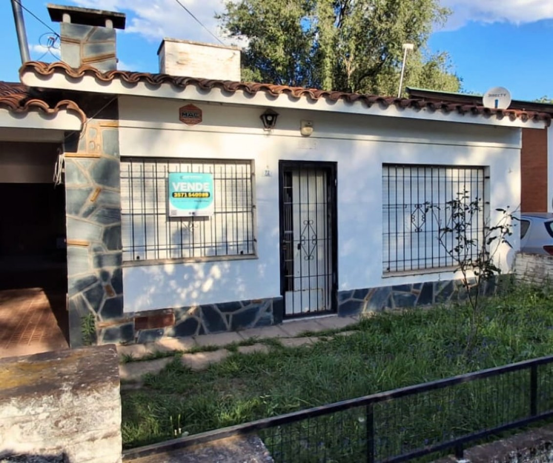 CASA EN ZONA COMERCIAL, IDEAL PARA VIVIR 