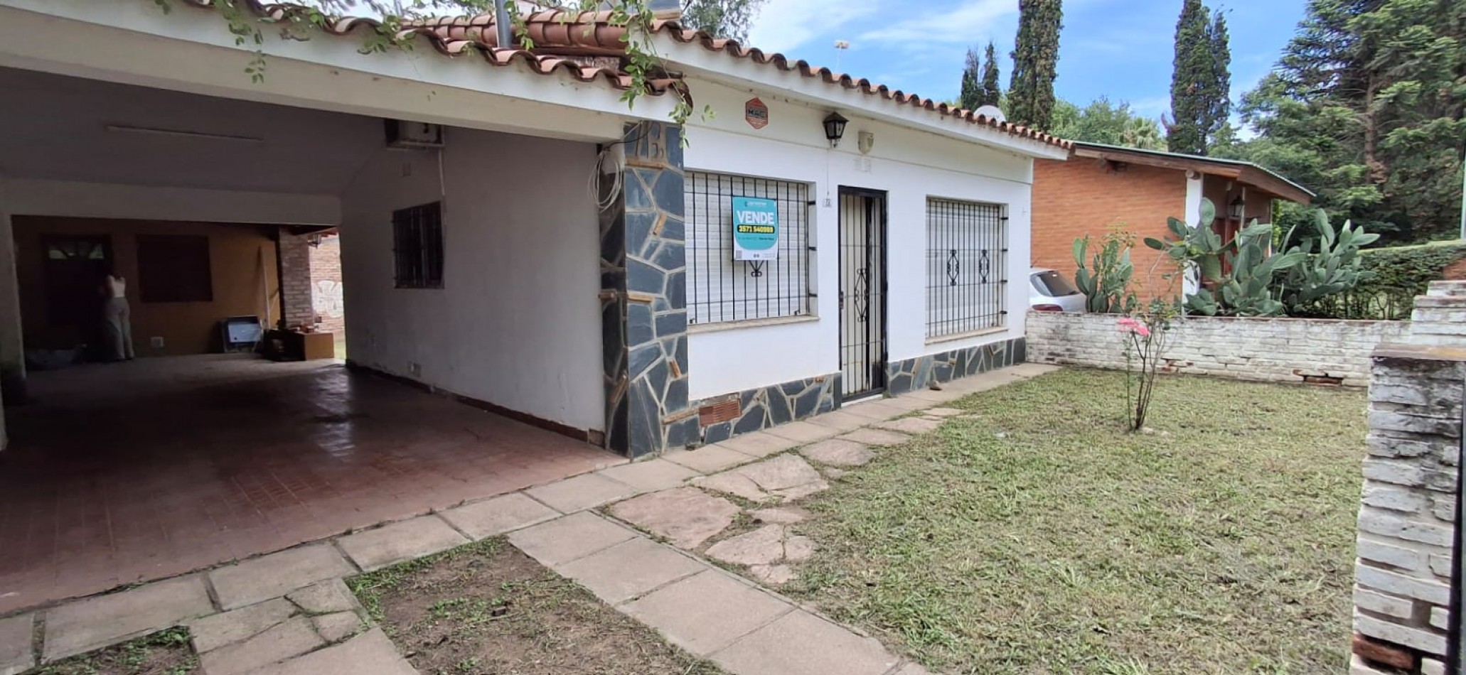 CASA EN ZONA COMERCIAL, IDEAL PARA VIVIR 