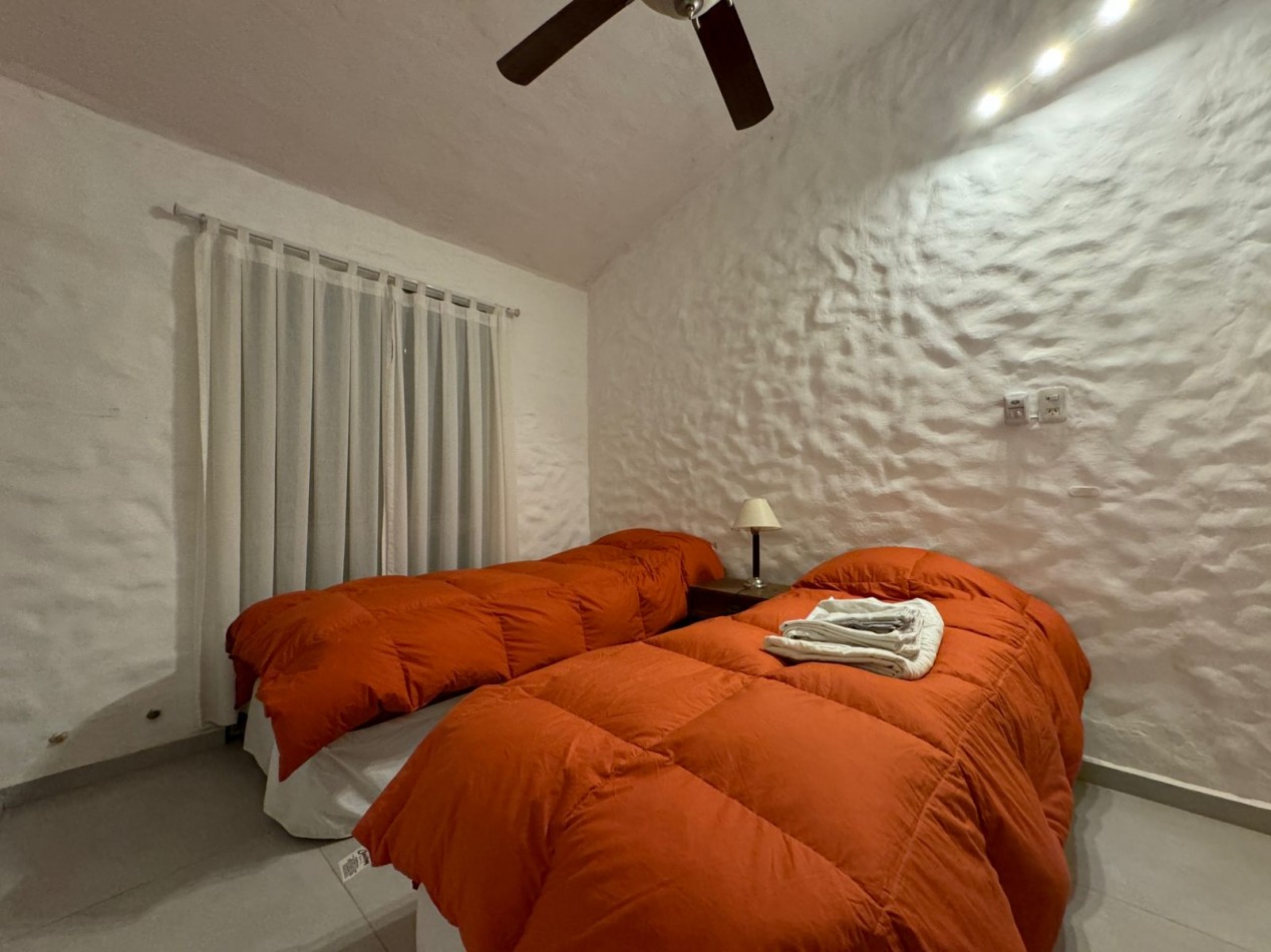 CASA EN PLAYA GRANDE CON BAJADA AL LAGO EN VILLA DEL DIQUE