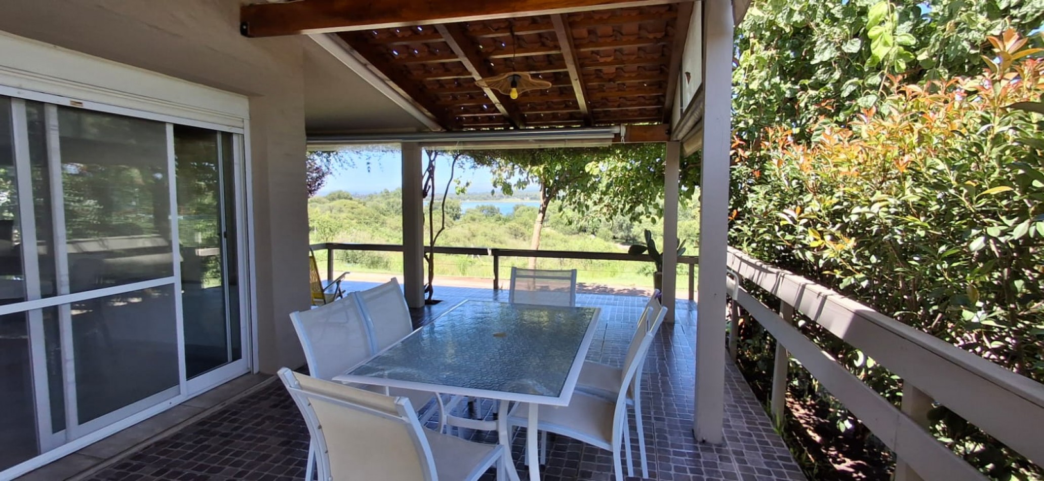 SE VENDE CASA HERMOSA VISTA EN CLUB SCHNEBELLI, VILLA RUMIPAL