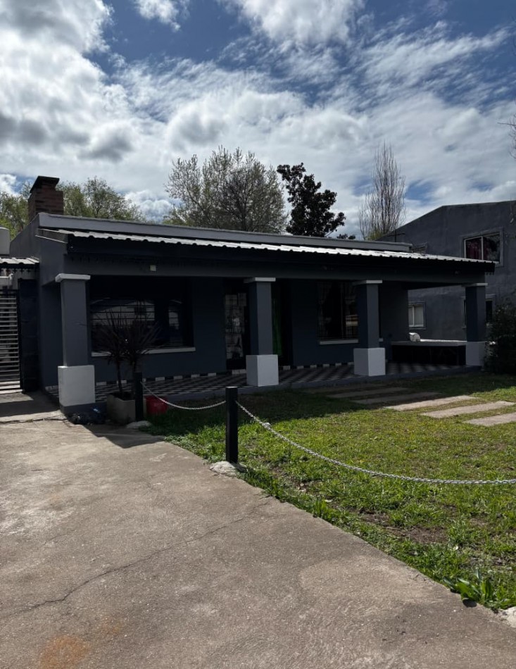 PROPIEDAD CON SALON COMERCIAL FRENTE A RUTA 5 - VILLA DEL DIQUE 