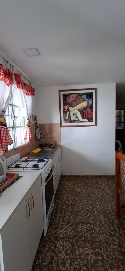 PROPIEDAD CON SALON COMERCIAL FRENTE A RUTA 5 - VILLA DEL DIQUE 