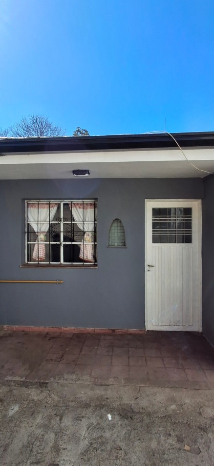 PROPIEDAD CON SALON COMERCIAL FRENTE A RUTA 5 - VILLA DEL DIQUE 