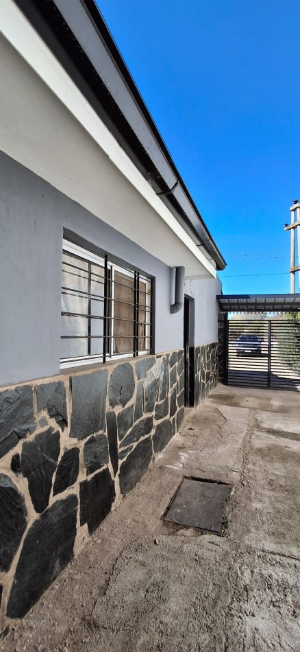 PROPIEDAD CON SALON COMERCIAL FRENTE A RUTA 5 - VILLA DEL DIQUE 