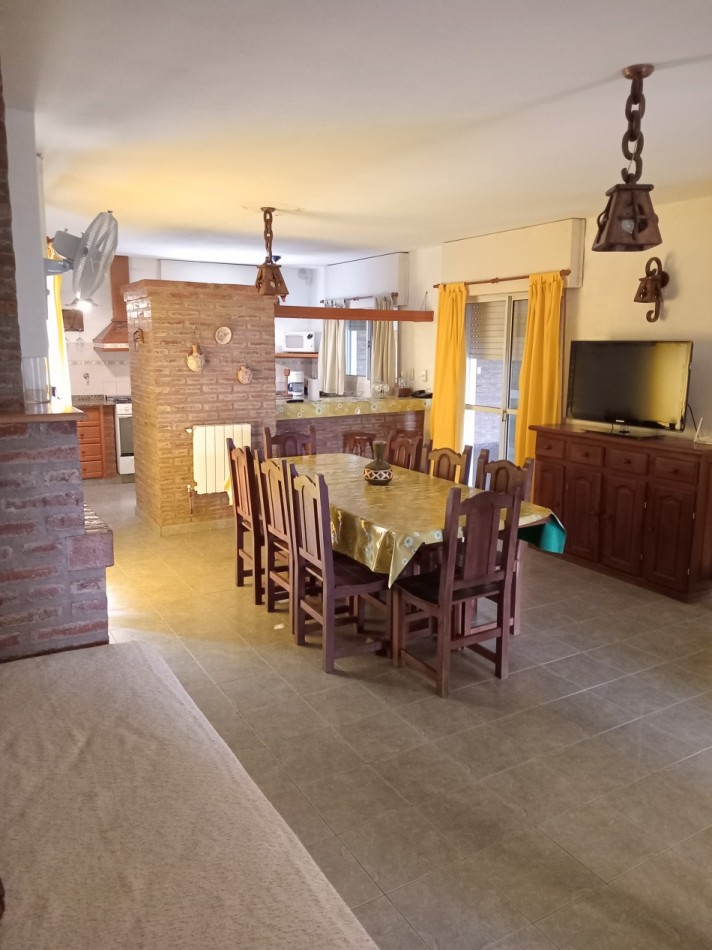 SE ALQUILA CASA EN PLAYA GRANDE, VILLA DEL DIQUE.