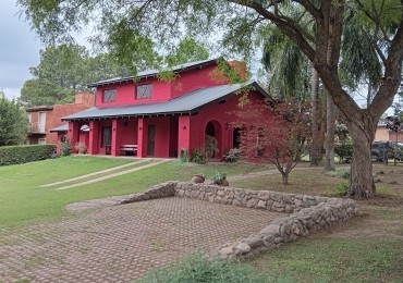 SE ALQUILA CASONA A POCOS METROS DEL LAGO EN VILLA DEL DIQUE