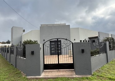 SE VENDE CASA DE CATEGORIA EN VILLA DEL DIQUE