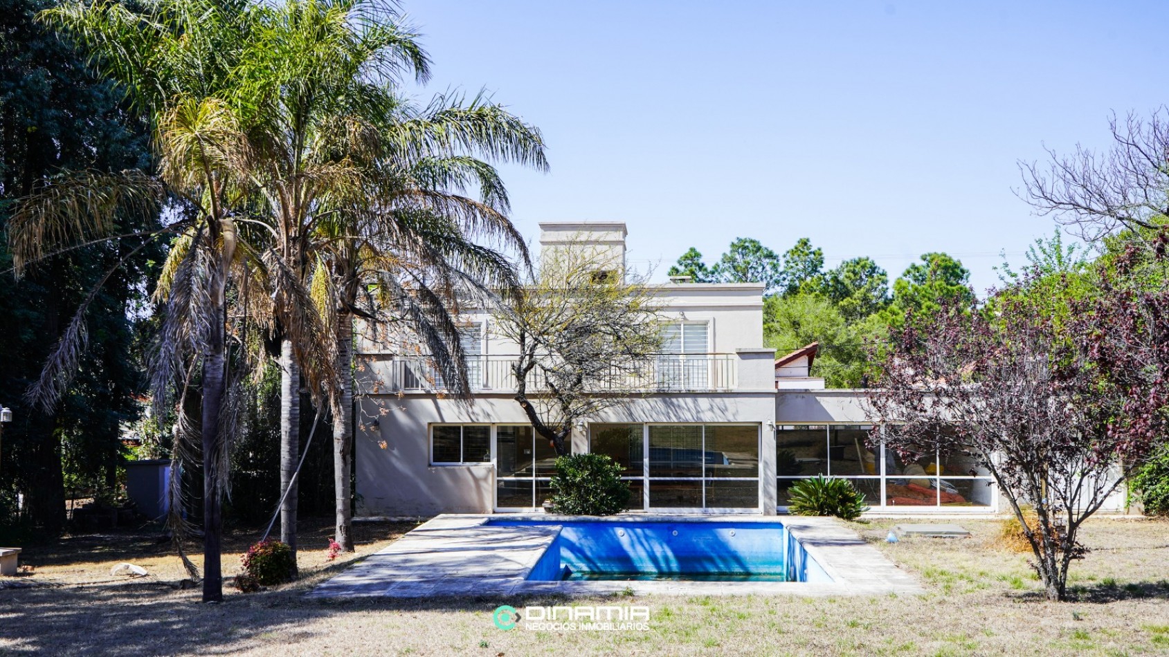 SE VENDE HERMOSA CASA, EN VILLA DEL DIQUE.