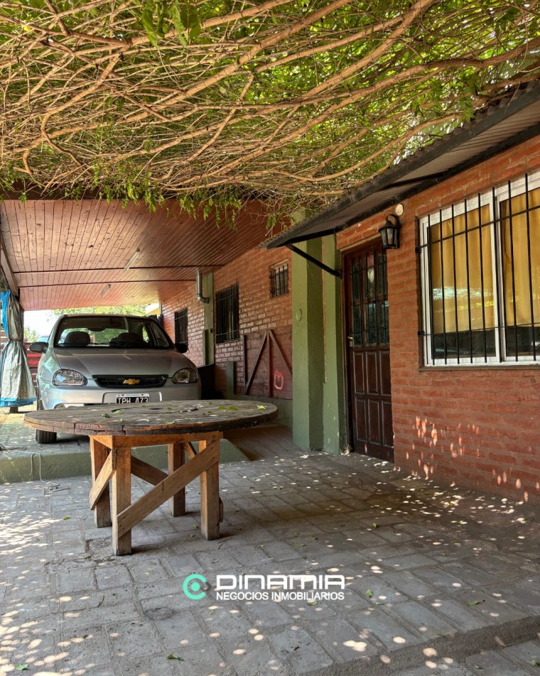 CASA IDEAL PARA VIVIR O VACACIONAR EN VILLA DEL PARQUE!