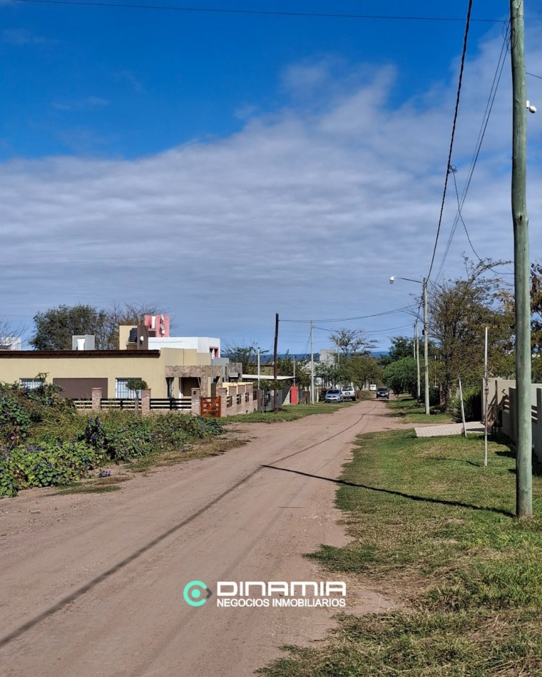 LOTE EN VENTA SOBRE AVENIDA PAVIMENTADA EN VILLA RUMIPAL