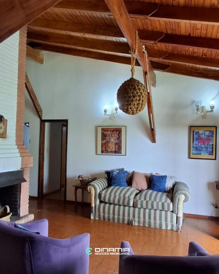 SE VENDE CASA EN VILLA DEL DIQUE EN ZONA CONOCIDA COMO EMBALSINA 