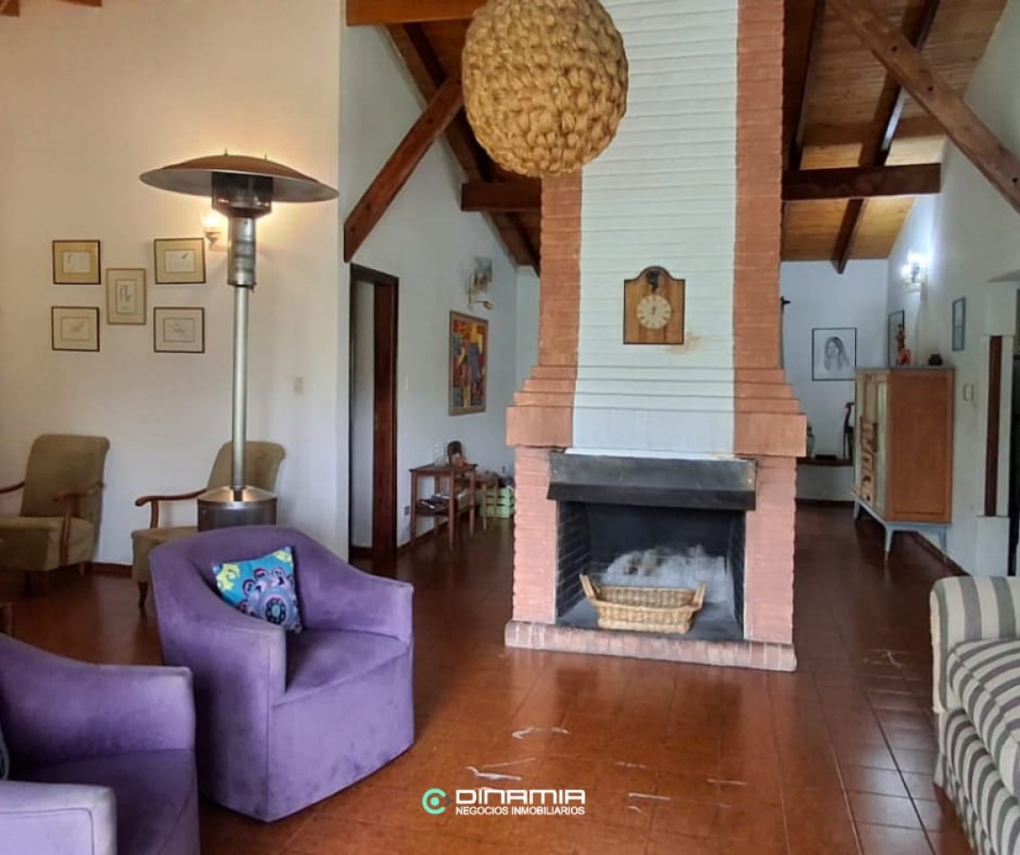 SE VENDE CASA EN VILLA DEL DIQUE EN ZONA CONOCIDA COMO EMBALSINA 