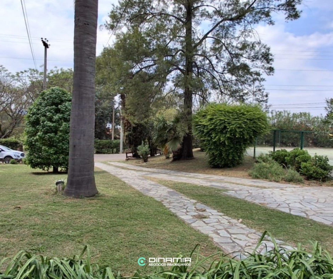 SE VENDE CASA EN VILLA DEL DIQUE EN ZONA CONOCIDA COMO EMBALSINA 