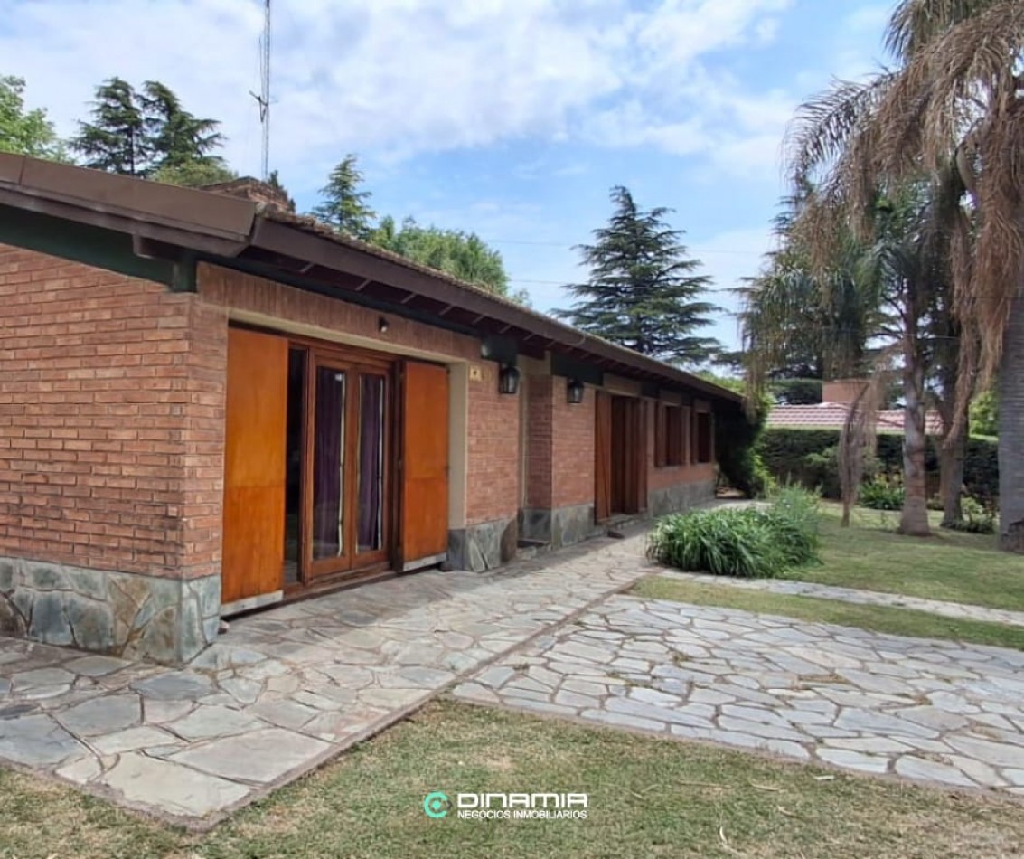 SE VENDE CASA EN VILLA DEL DIQUE EN ZONA CONOCIDA COMO EMBALSINA 