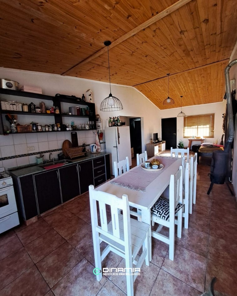 SE VENDE 2 PROPIEDADES, EN VILLA DEL DIQUE.