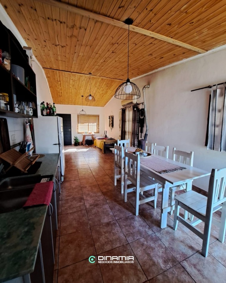 SE VENDE 2 PROPIEDADES, EN VILLA DEL DIQUE.