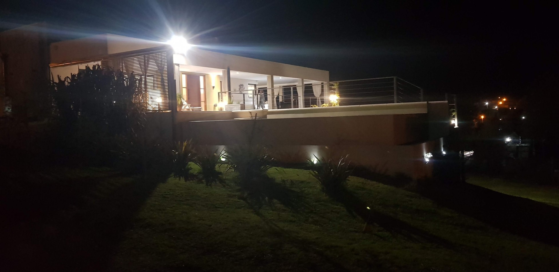 SE VENDE CASA CON VISTA AL LAGO EN VILLA NATURALEZA, VILLA RUMIPAL.