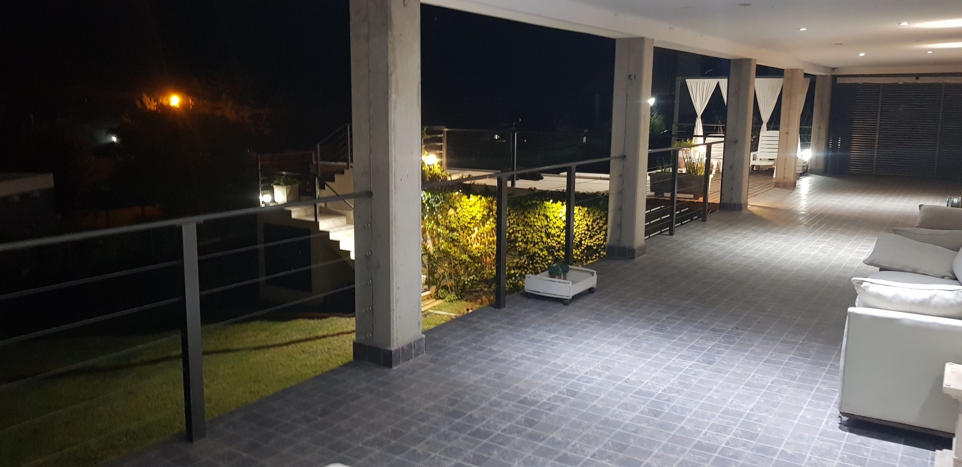 SE VENDE CASA CON VISTA AL LAGO EN VILLA NATURALEZA, VILLA RUMIPAL.