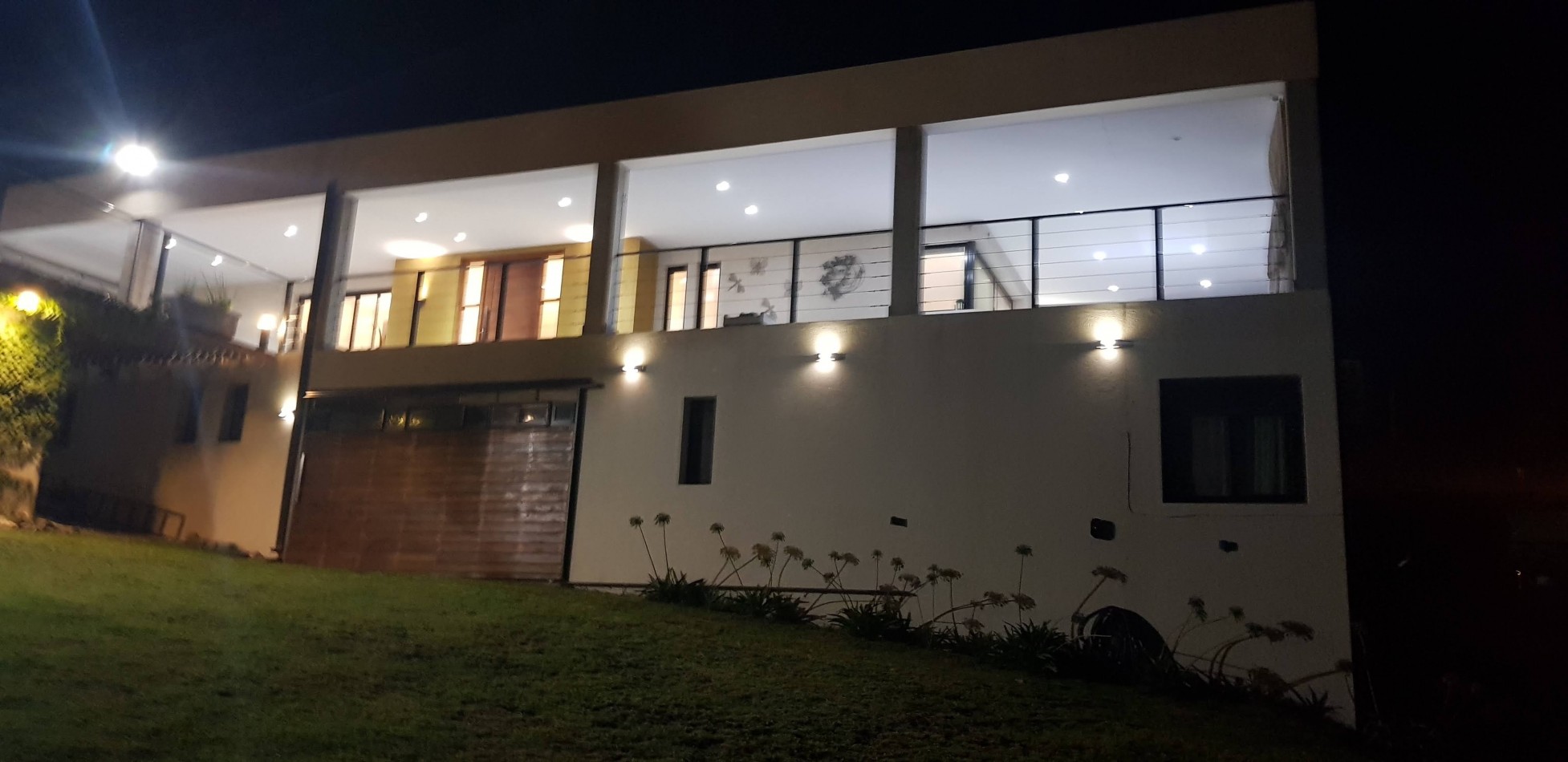 SE VENDE CASA CON VISTA AL LAGO EN VILLA NATURALEZA, VILLA RUMIPAL.