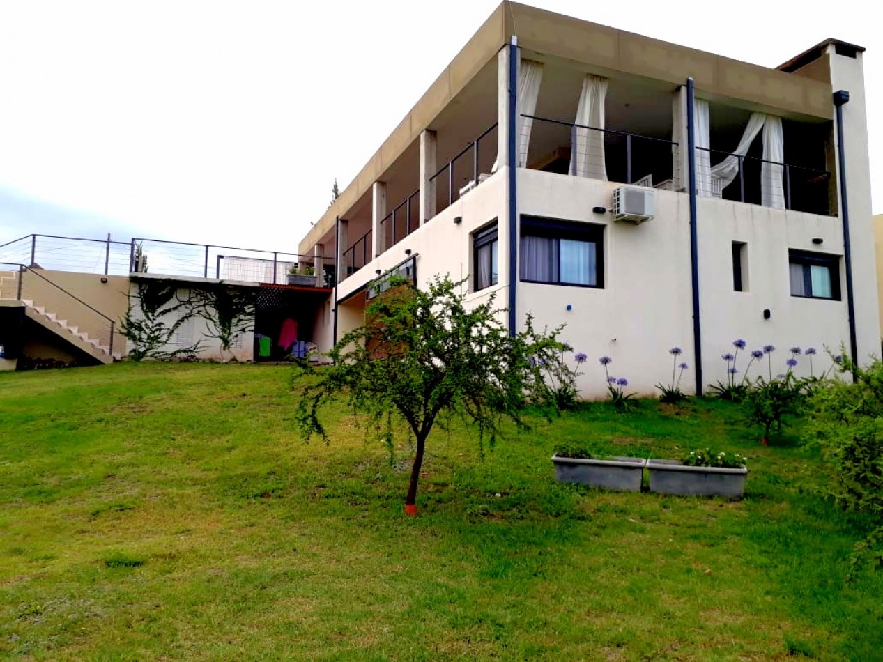 SE VENDE CASA CON VISTA AL LAGO EN VILLA NATURALEZA, VILLA RUMIPAL.