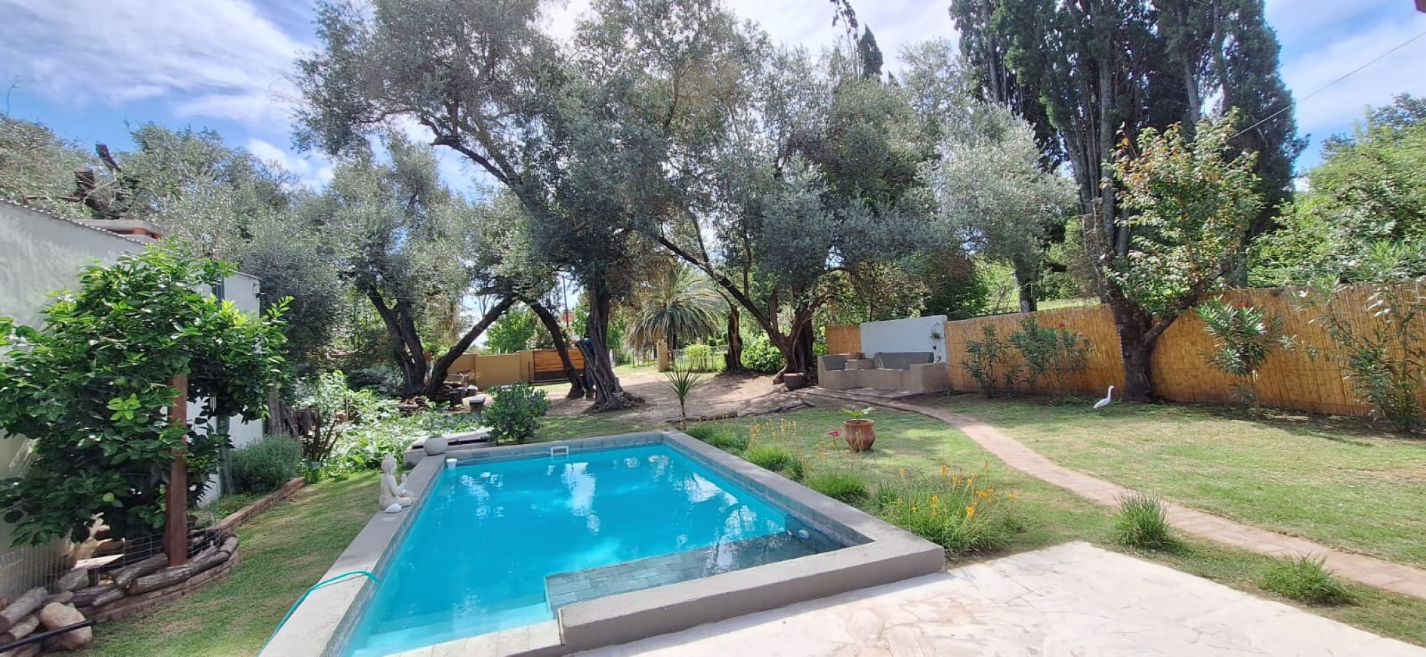 OPORTUNIDAD EN VILLA RUMIPAL