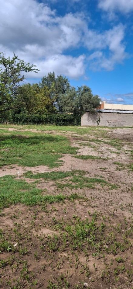 SE VENDEN 2 LOTES MAS 1 LOTE CON OBRA EN CONSTRUCCION EN VILLA DEL DIQUE 