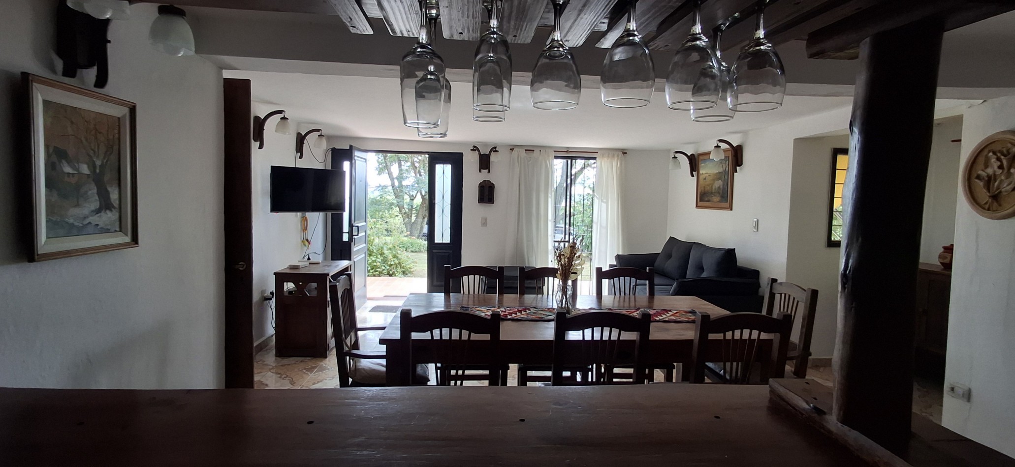 CASA ESQUINA EN VENTA EN UNA DE LAS ZONAS MAS ELEGIDAS DE VILLA DEL DIQUE