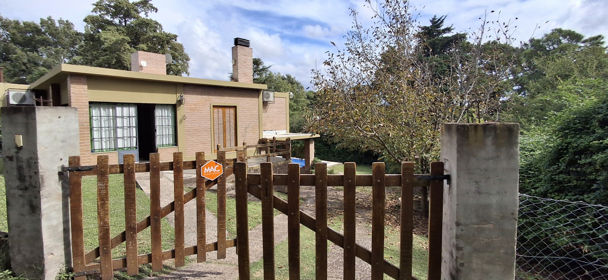 SE VENDE HERMOSA CASA EN VILLA GUADALUPE, VILLA DEL DIQUE